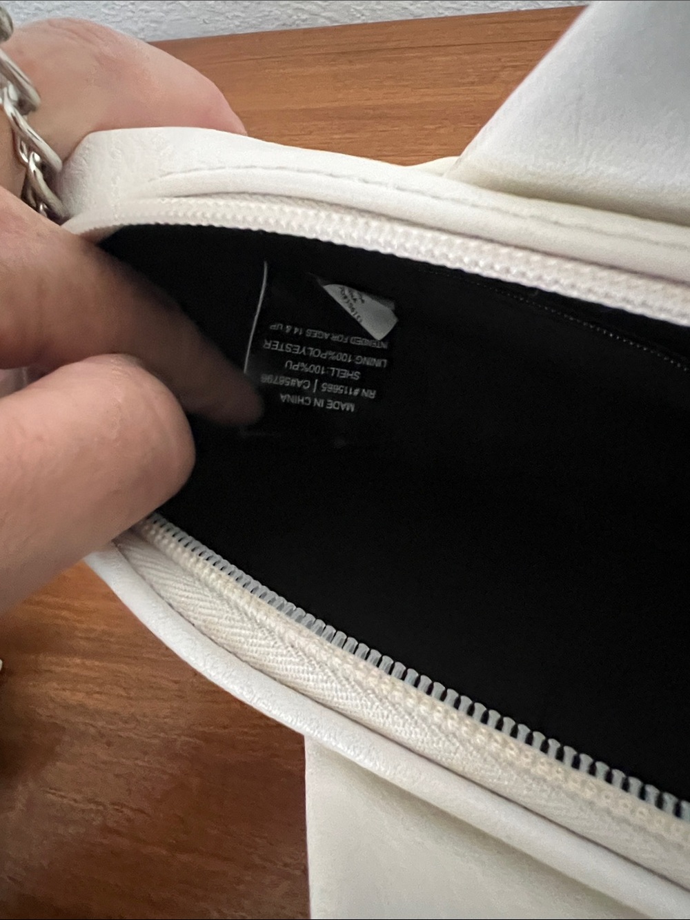 SS Georgie crossbody bag movie IT collectible. Guc - Picture 9 of 9